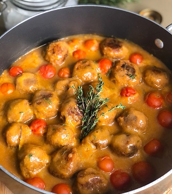 Albóndigas de Lentejas con Crema & Tomate